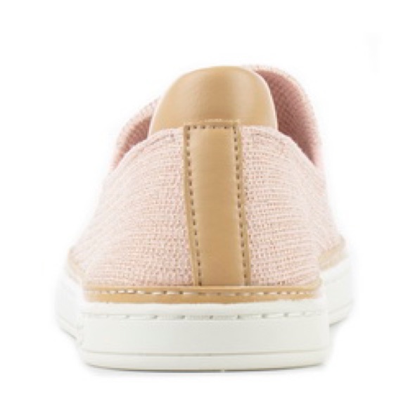 UGG SAMMY SLIP ON - Picture 4 of 4